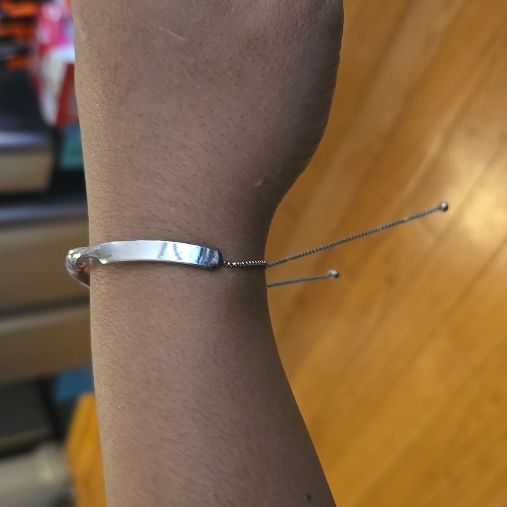 Banana Republic Twist Cuff Bracelet adjustable - Picture 3 of 3